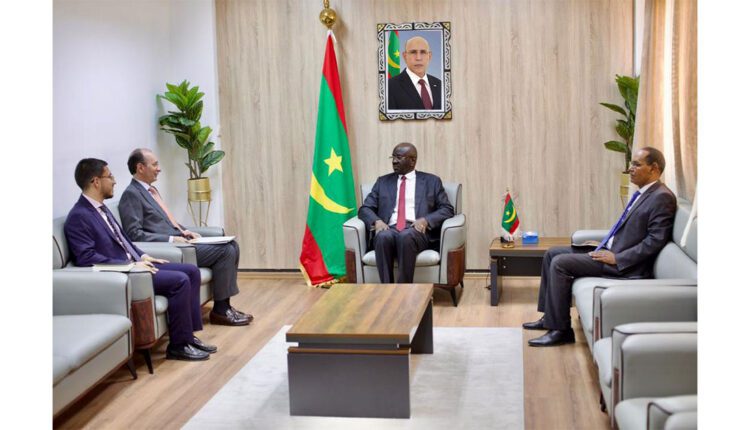 Foreign Minister receives the Ambassador of the Kingdom of Spain