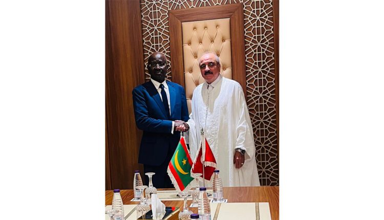 Foreign Minister Meets Tunisian Counterpart