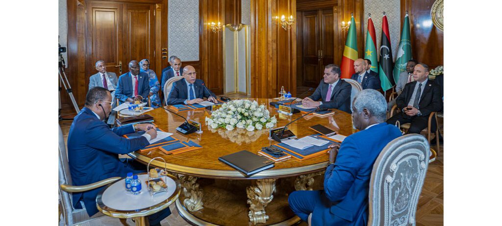 Le Président de la République préside avec le Premier ministre libyen ...